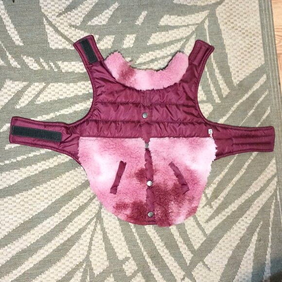 NWOT ~ U❤️I Maroon and Pink Tie-Dye Sherpa Puffy Pet Coat (Size: Medium) - Picture 2 of 4
